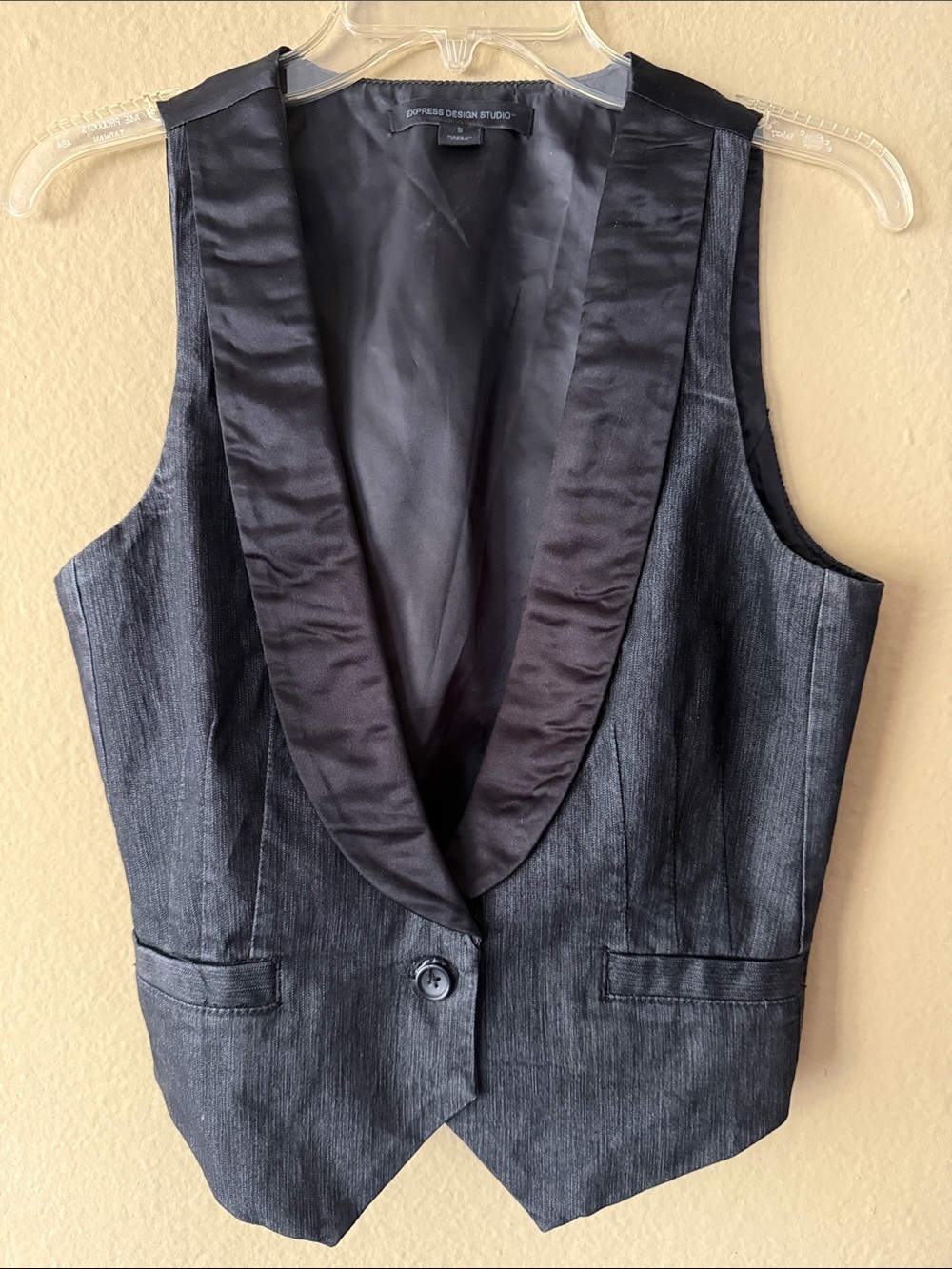 Express Design Studio Classic Vest